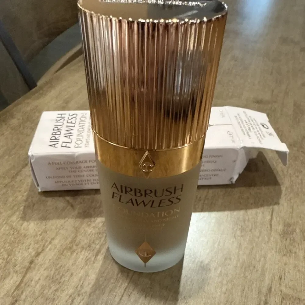 CHARLOTTE TILBURY Airbrush Flawless Foundation *12.5 Neutral* 30ml / 1 oz